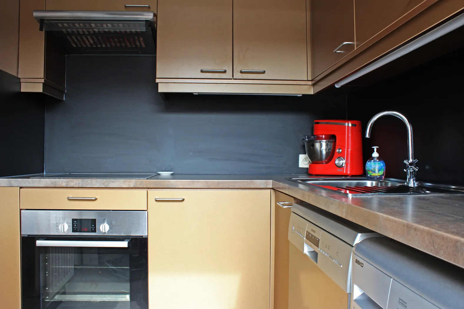 Volledig vernieuwd en centraal gelegen appartement