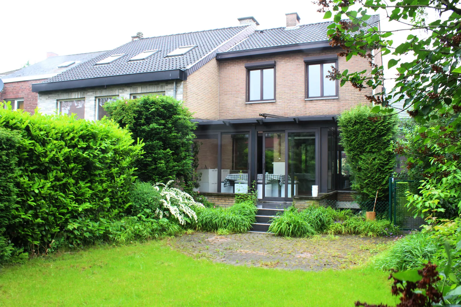 Volledig gerenoveerde woning op uitstekende ligging